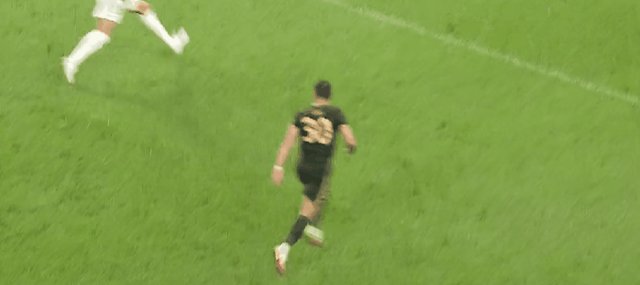 1663157323229044099.gif 王子铭.gif